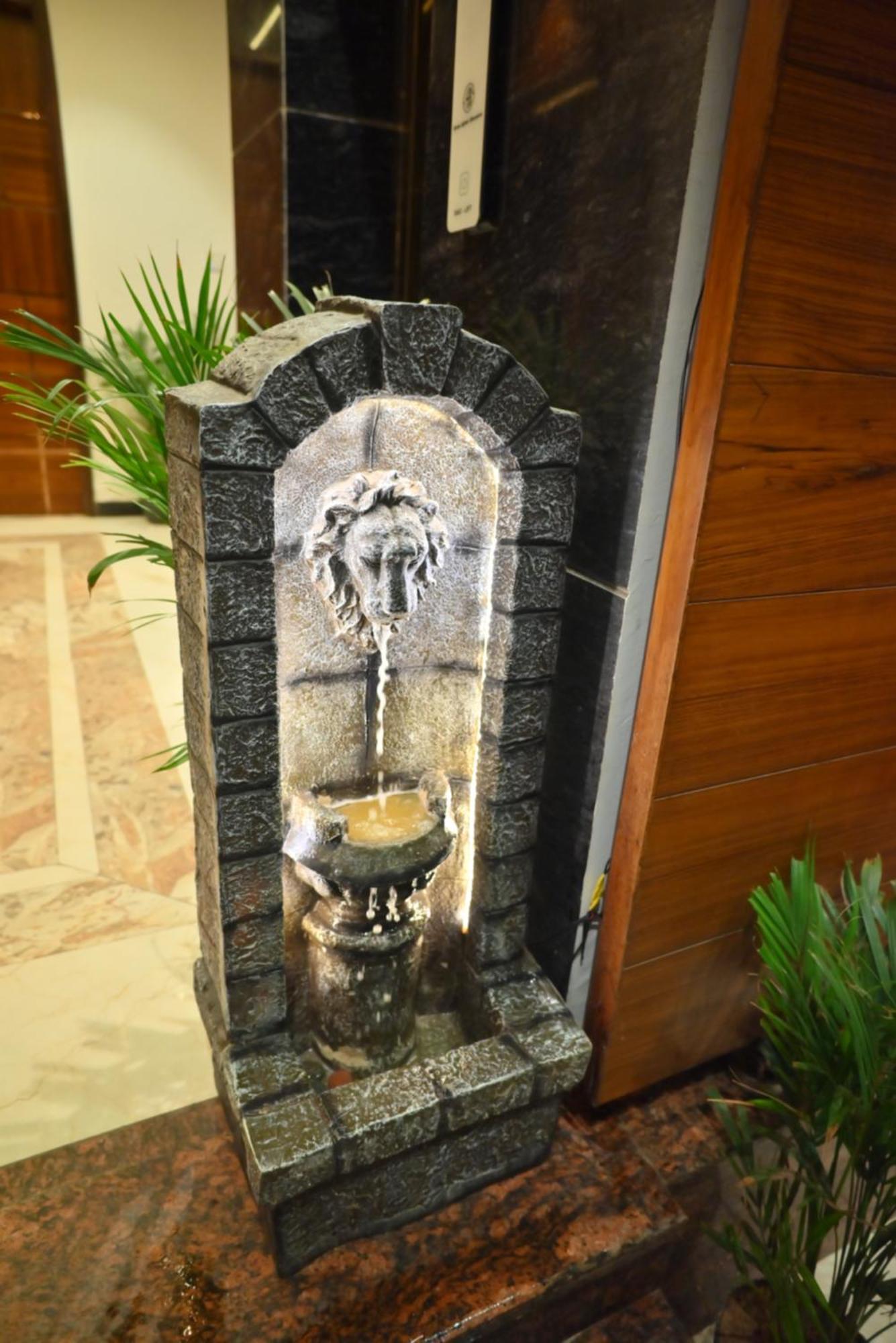 Hotel Lake View Chandīgarh Exterior foto