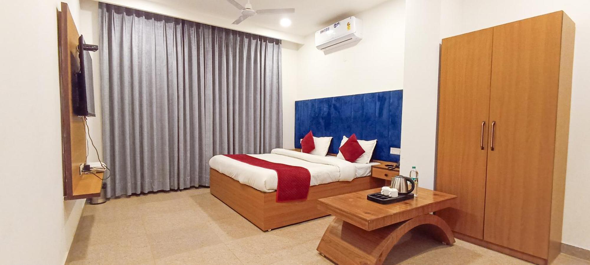 Hotel Lake View Chandīgarh Exterior foto