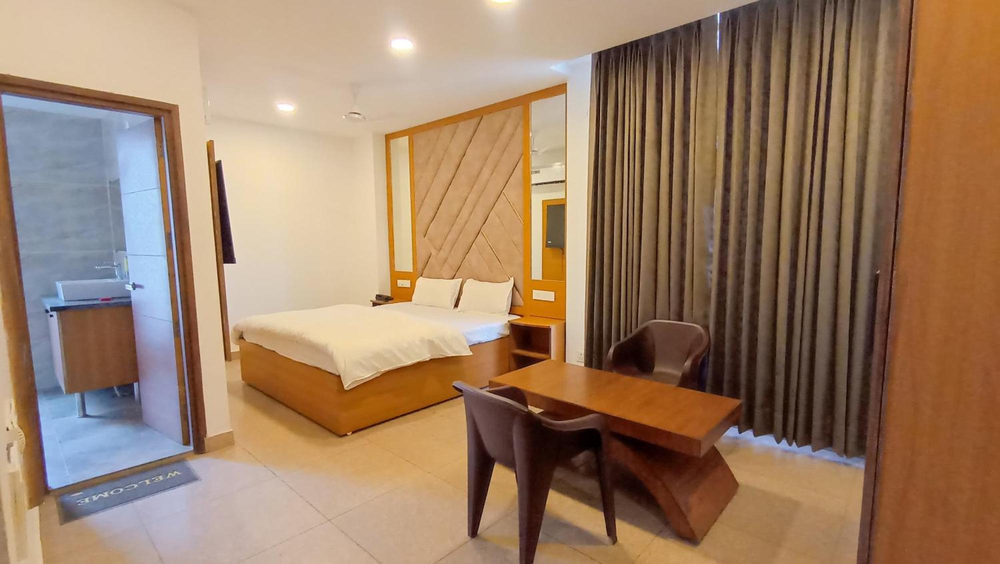 Hotel Lake View Chandīgarh Zimmer foto