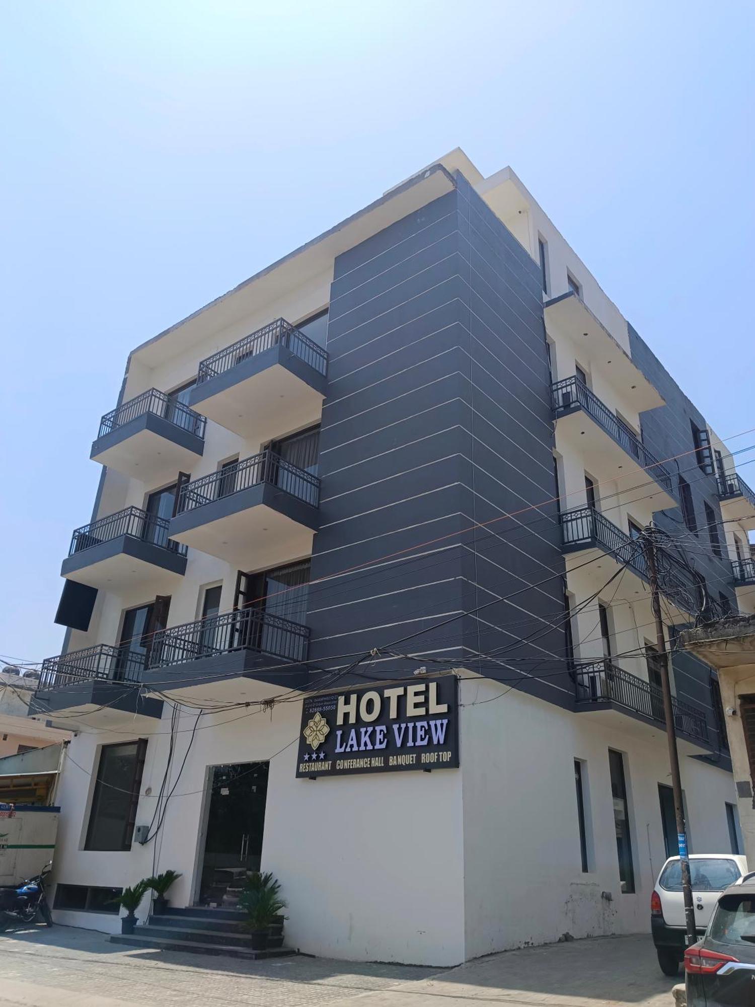 Hotel Lake View Chandīgarh Exterior foto